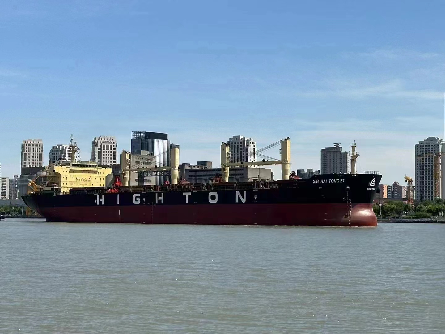 海通發(fā)展致敬中國(guó)人民海軍